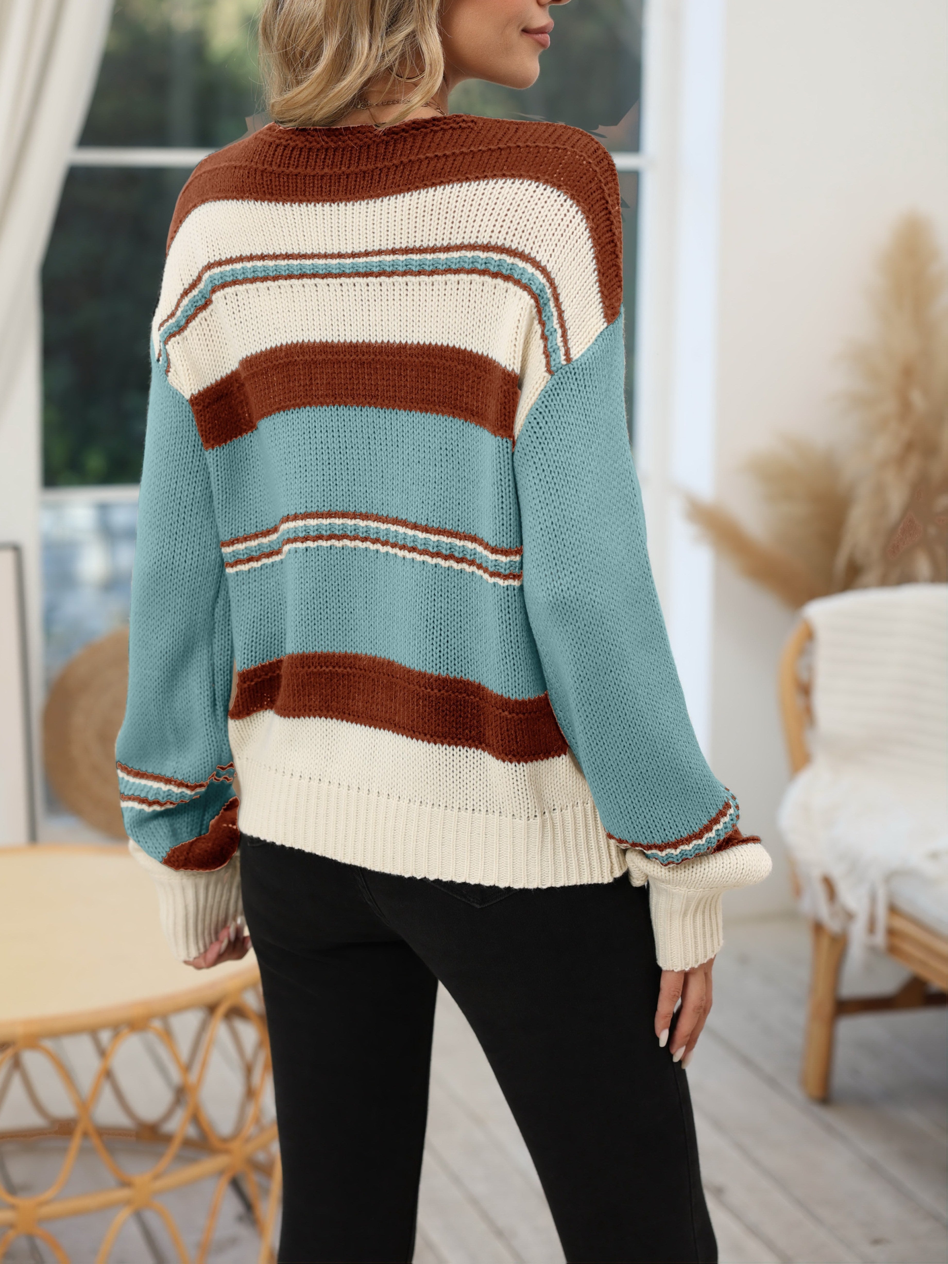 Colette™ | Elegant V-Neck Sweater - Chic and Comfortable