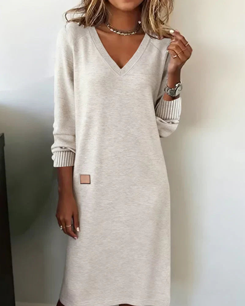 Lusia™ | V-neck long-sleeve sweatshirt dress