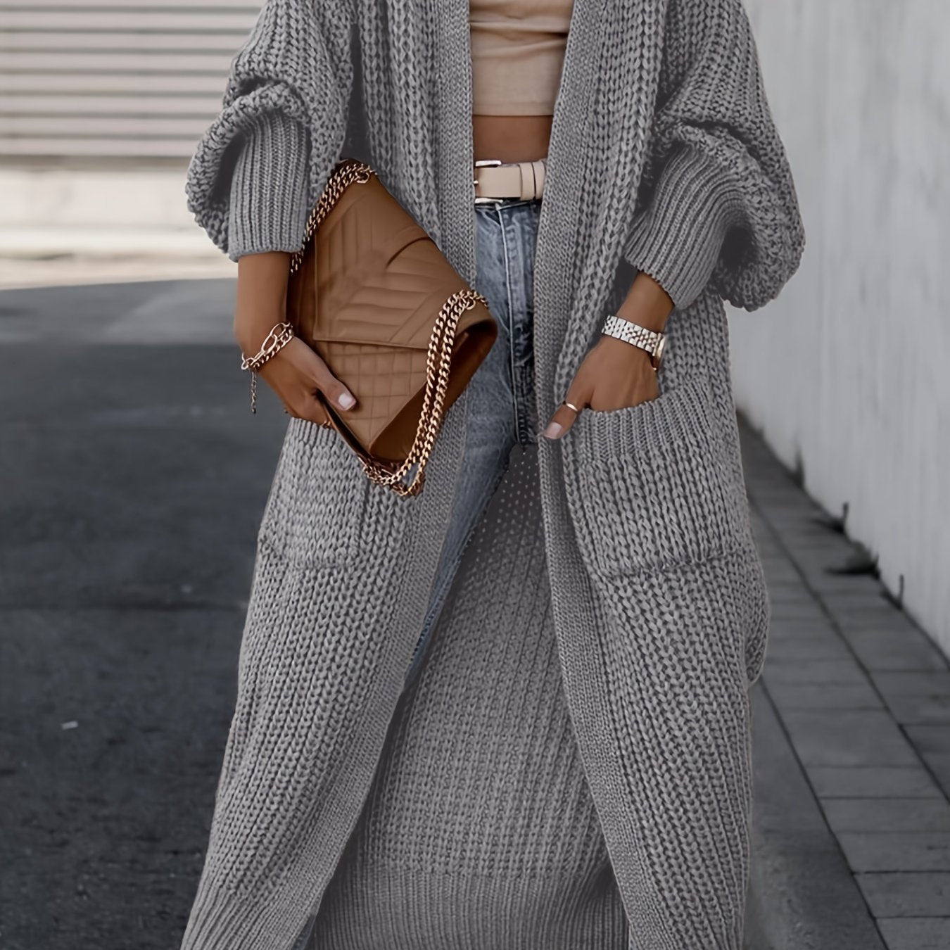 Suri™ | Elegant Deep V-Neck Cardigan - Comfort and Elegance
