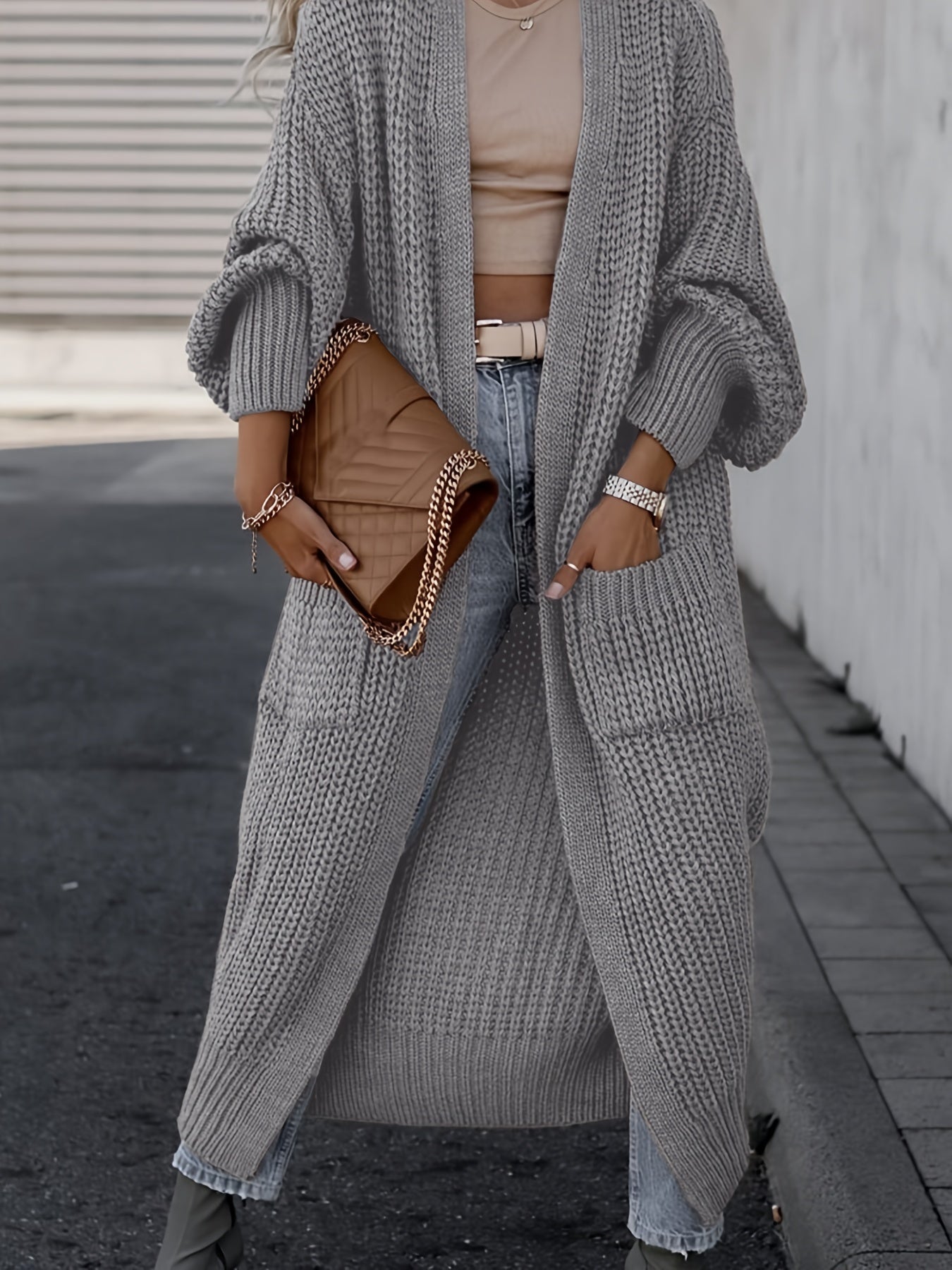 Suri™ | Elegant Deep V-Neck Cardigan - Comfort and Elegance
