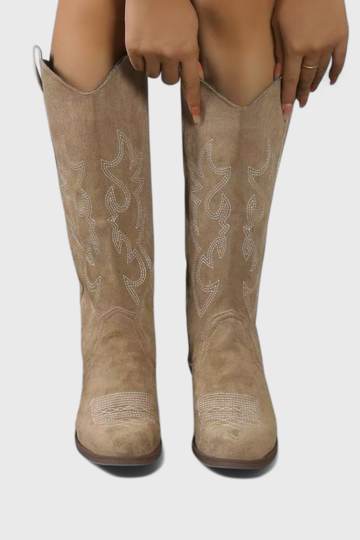 Skye™ | Rustic Elegance and Comfort