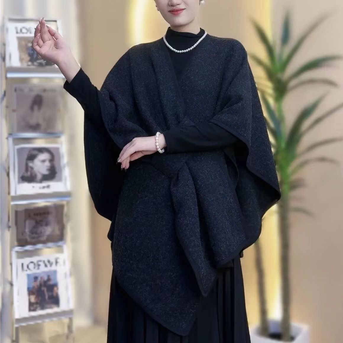 Maritza™ | Cozy Knitted Shawl with Fur Collar