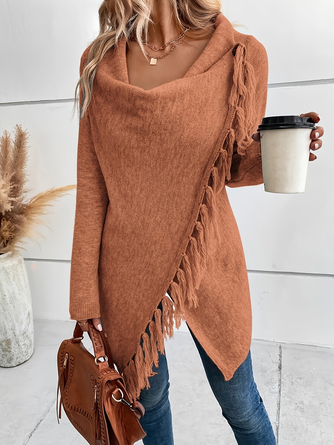 Arabelle™ | Elegant Shawl with Draped Collar and Fringes