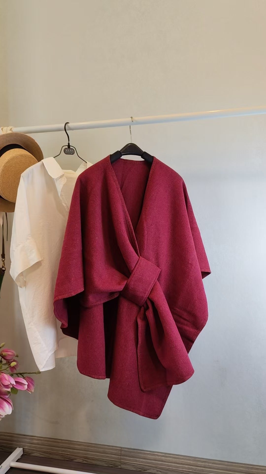 Maritza™ | Cozy Knitted Shawl with Fur Collar