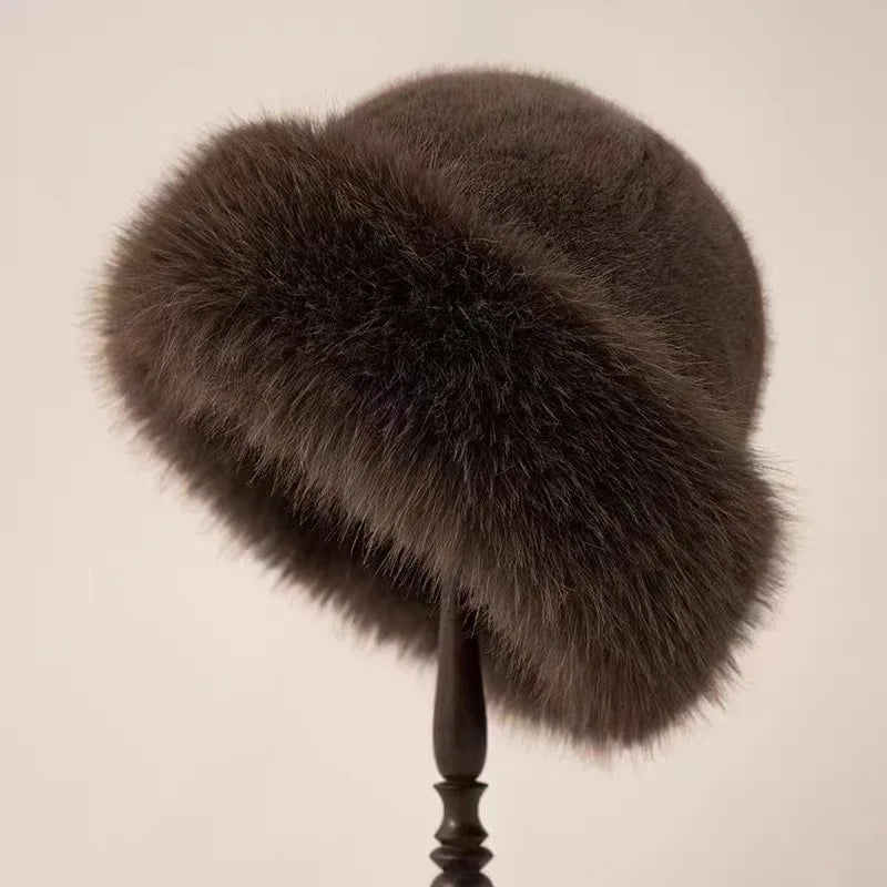 Samara™ | Plush Wide-Trim Cloche Hat