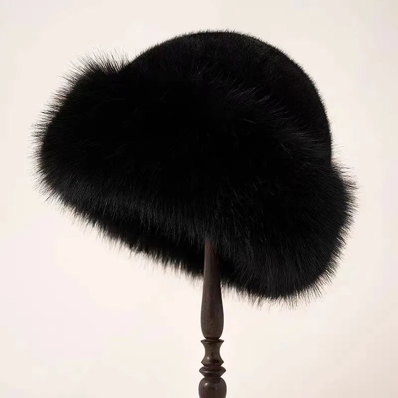 Samara™ | Plush Wide-Trim Cloche Hat