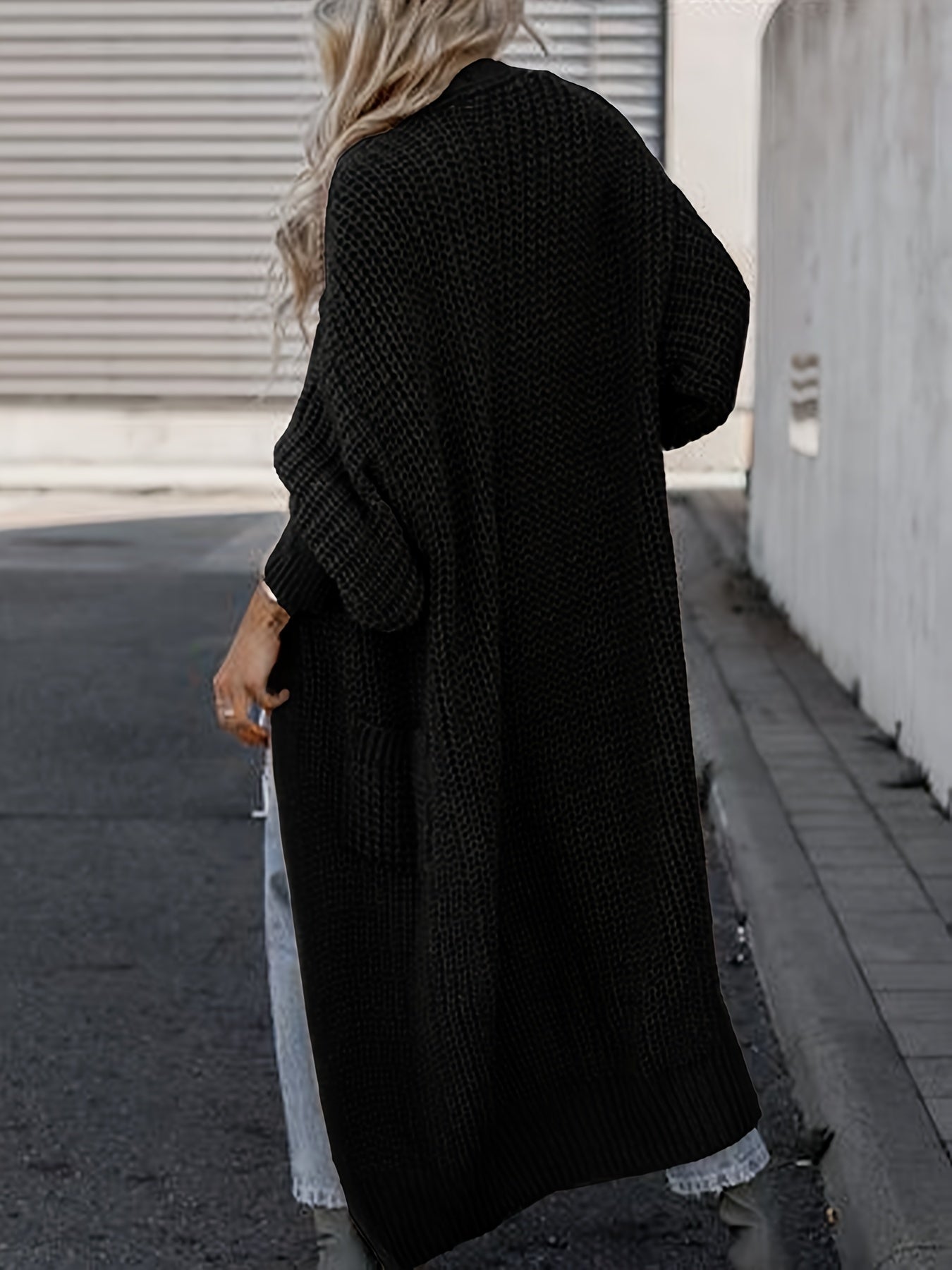 Suri™ | Elegant Deep V-Neck Cardigan - Comfort and Elegance