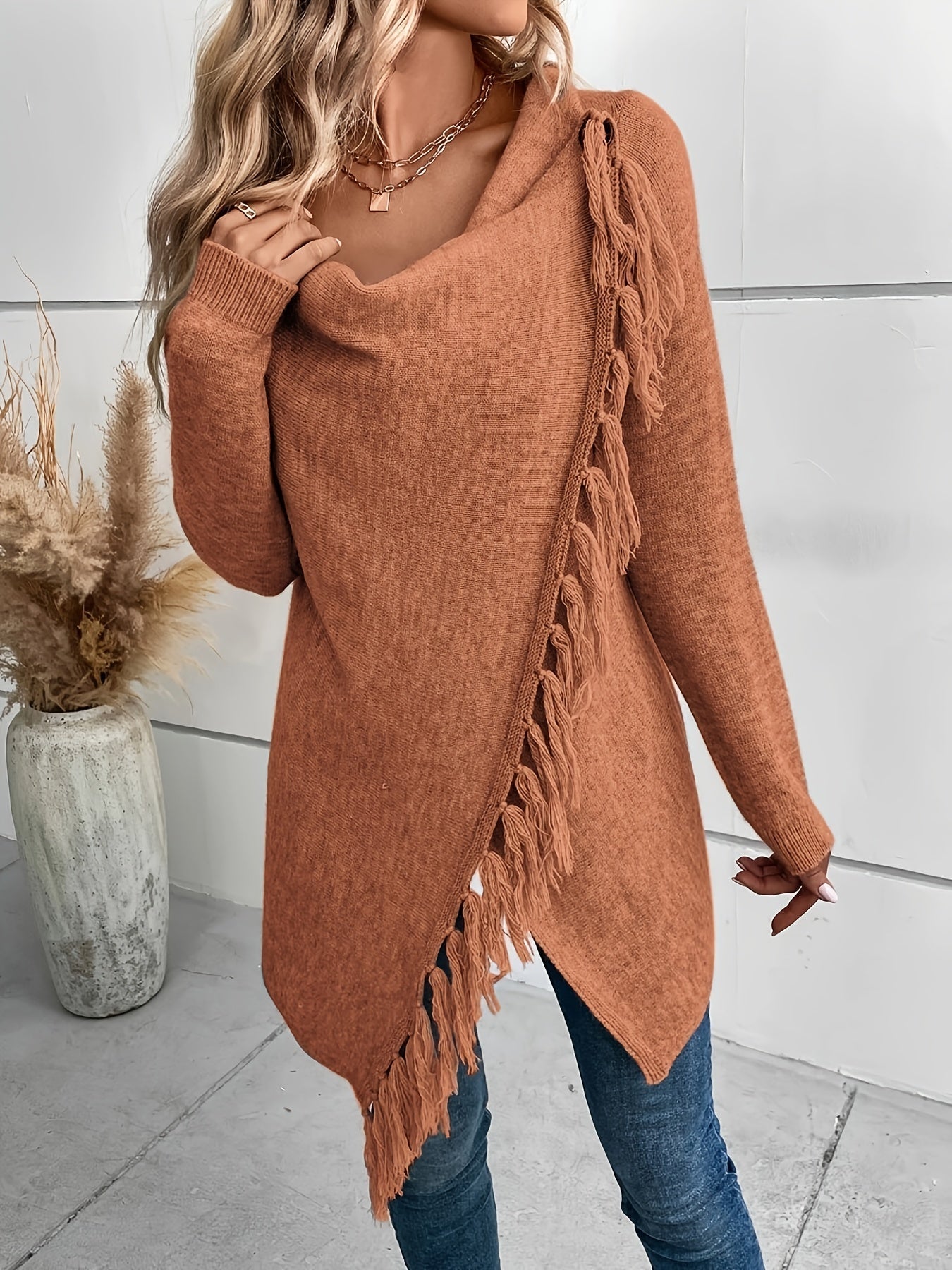 Arabelle™ | Elegant Shawl with Draped Collar and Fringes