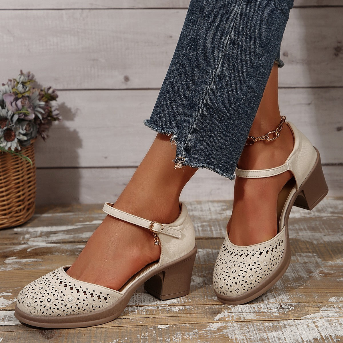 Aspen™ | Elegant Retro-Mesh Sandals